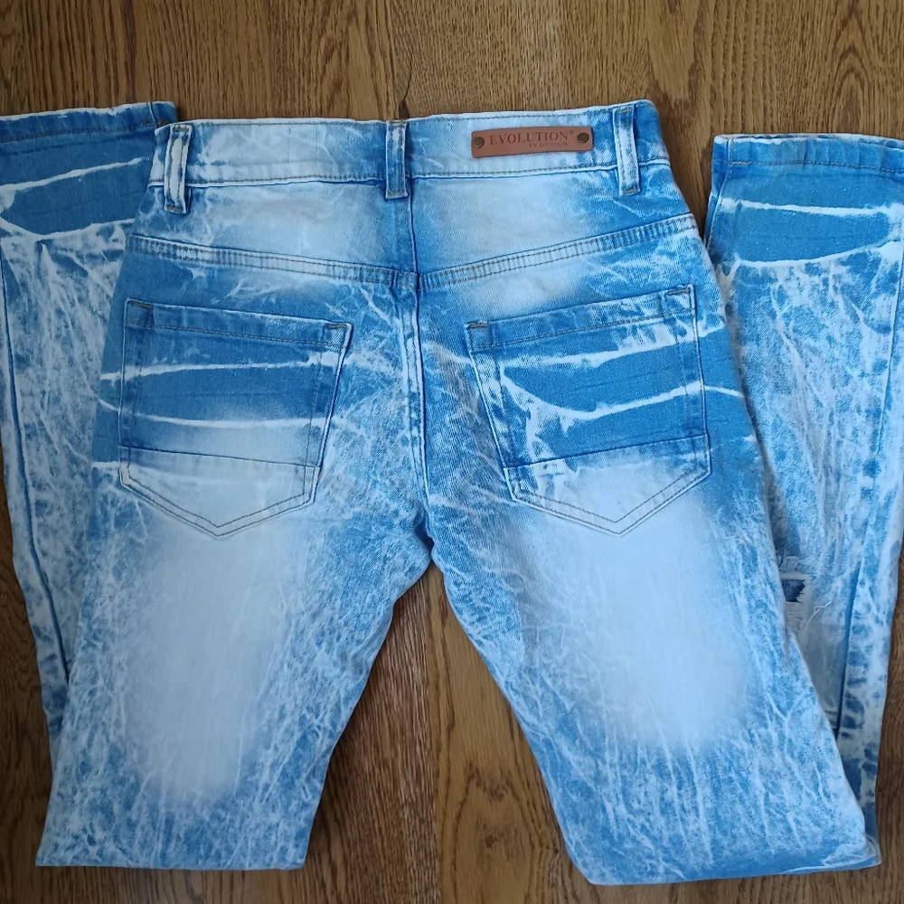 Evolution Distressed Jeans, NWOT